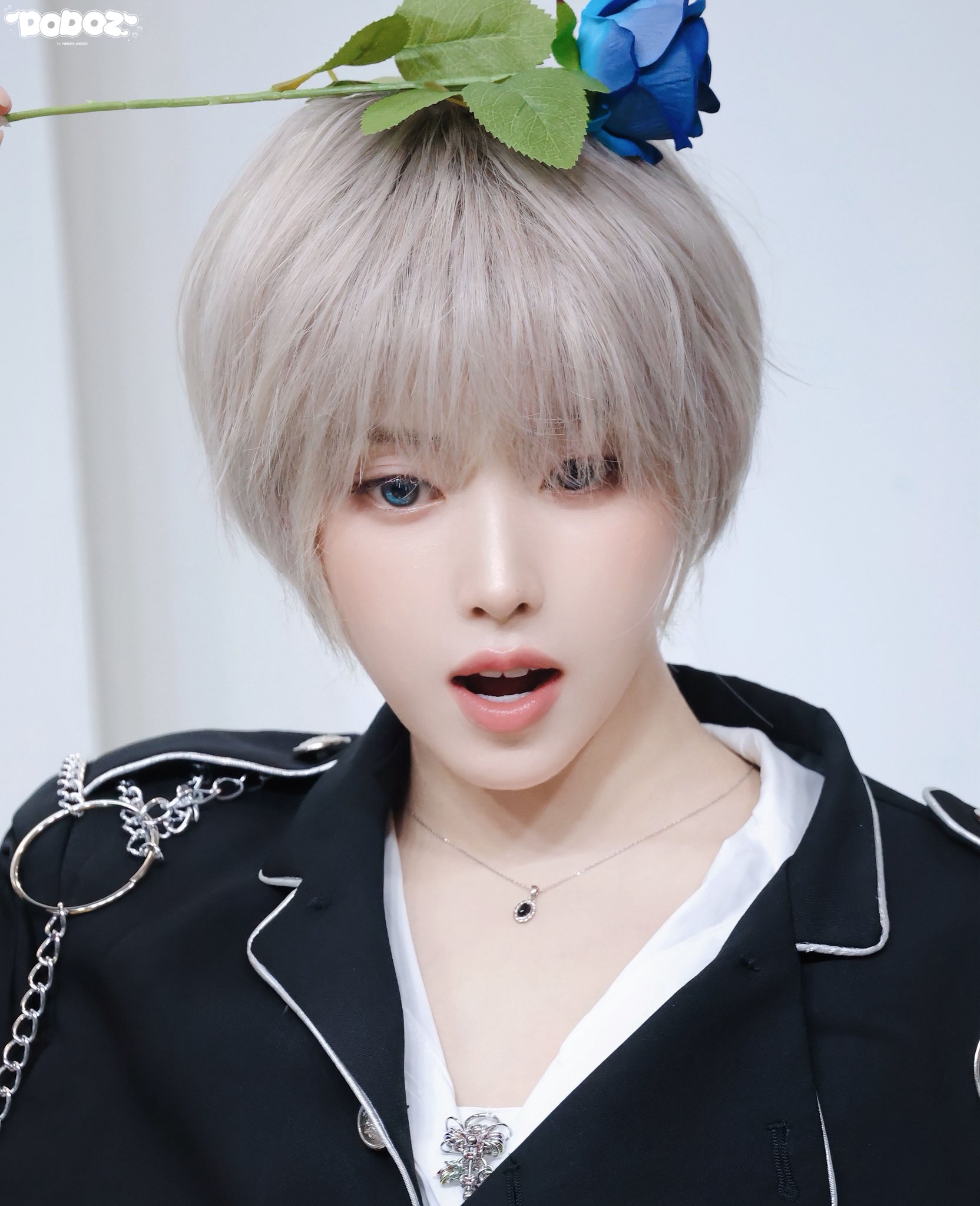 [잡담] 작년 10월이라 너무 뒷북인데 너무 잘생겨서 가져옴 | 인스티즈