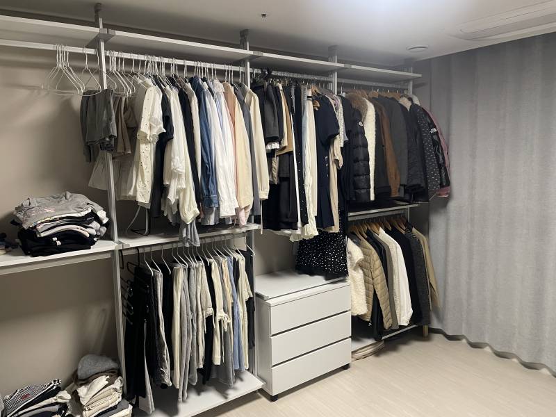 [잡담] 드레스룸 정리 어케해...? 어수선하지? | 인스티즈