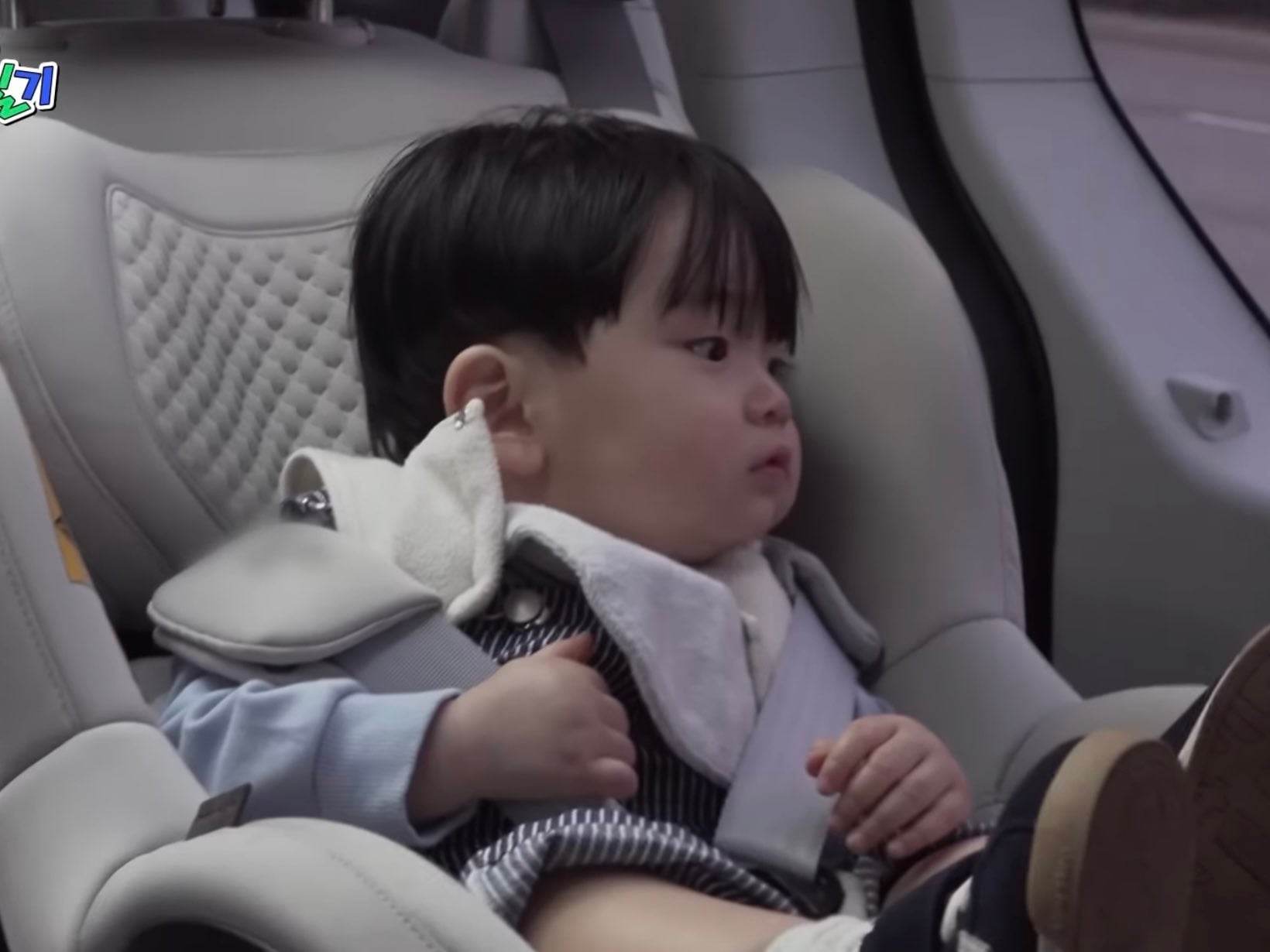 [잡담] 유준이 손도 조막손인거 너무ㄱㅇㅇ | 인스티즈