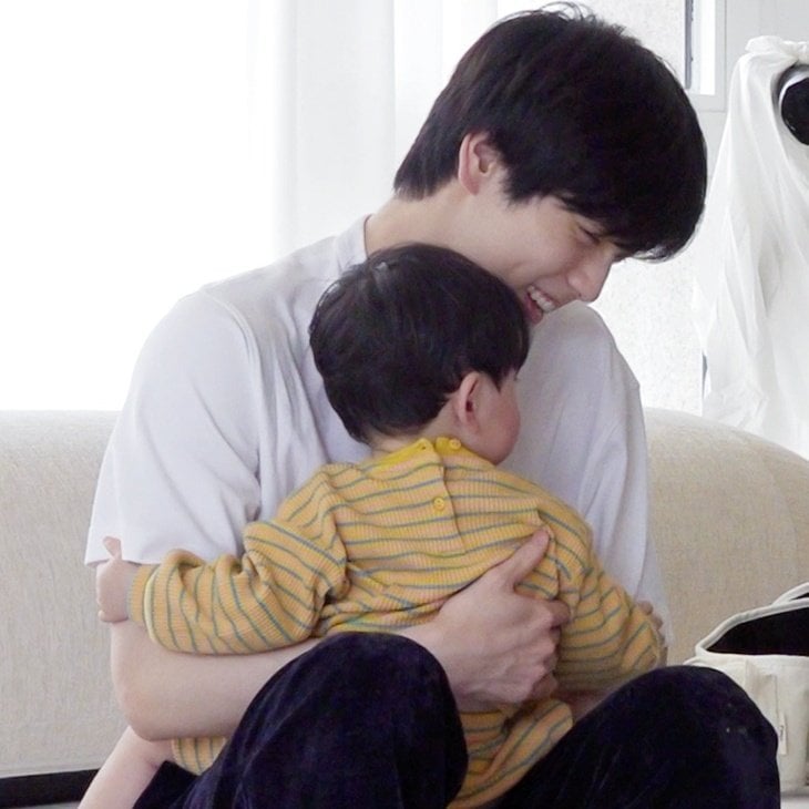 [잡담] 유준이 손도 조막손인거 너무ㄱㅇㅇ | 인스티즈