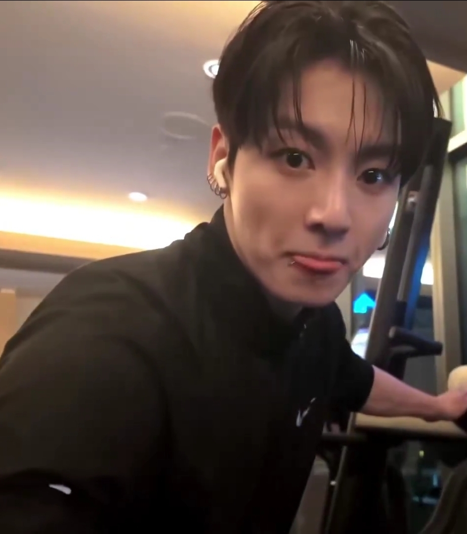 [잡담] 정국 브이로그 보는데 눈밖에 안 보임ㅋㅋㅋ | 인스티즈