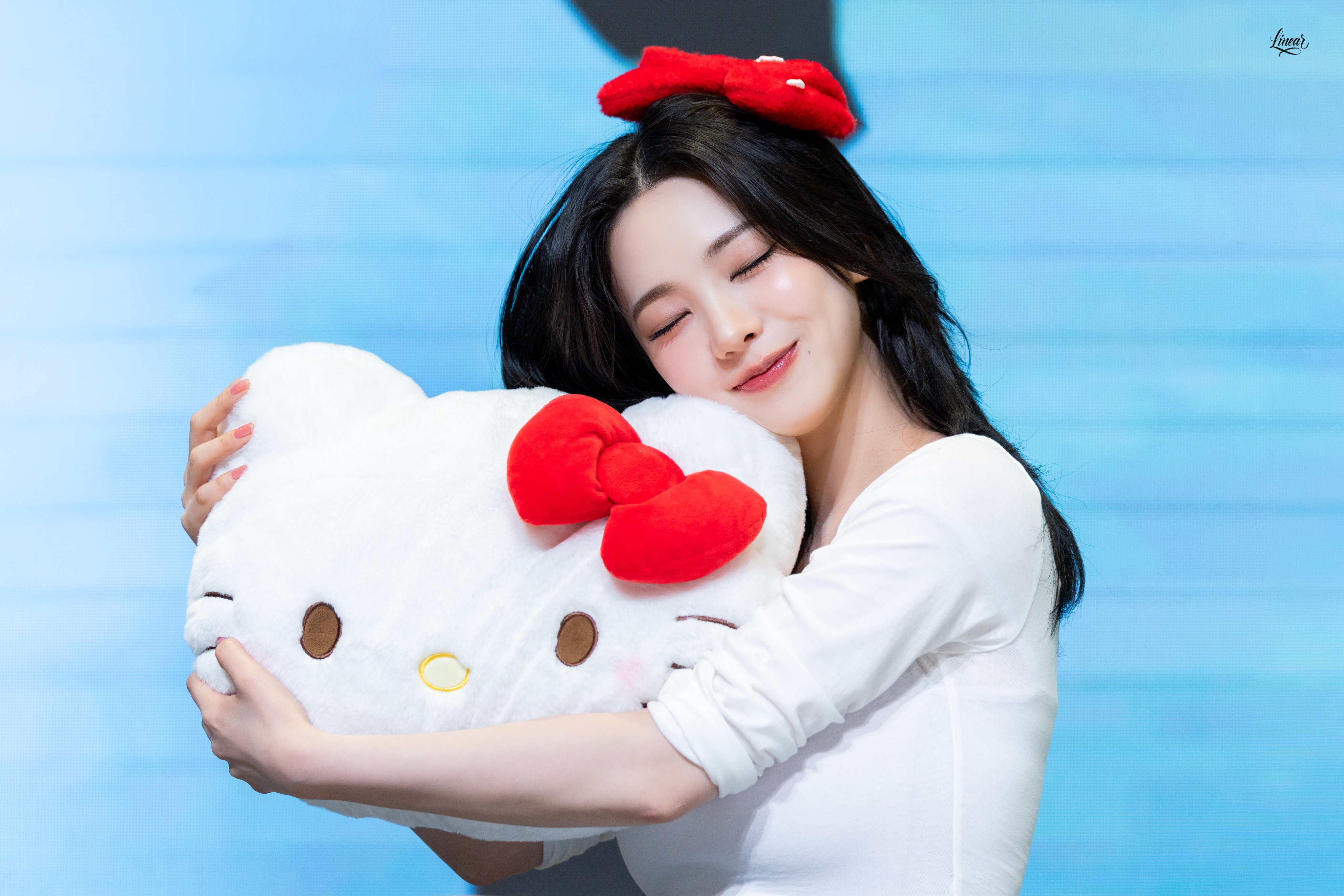 [잡담] 어제자 팬싸템 착용한 지민정(카리나&윈터) | 인스티즈