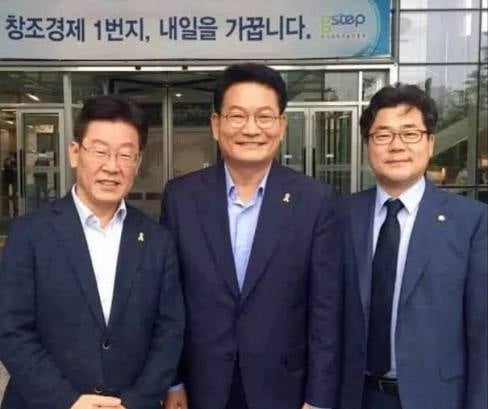 [잡담] 정치인들 머리 크기 순위 | 인스티즈