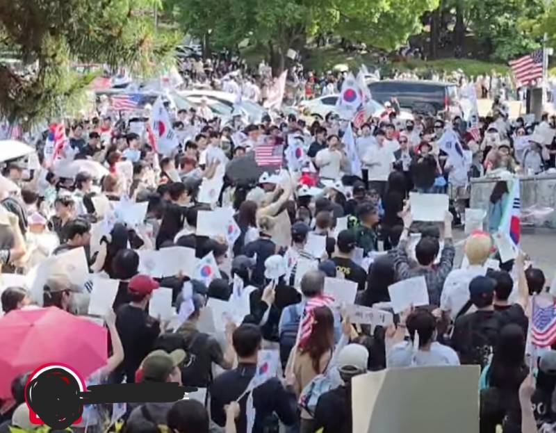 [잡담] 쇼츠 내리다 올공 시위 라이브 떴는데 미국인줄 | 인스티즈