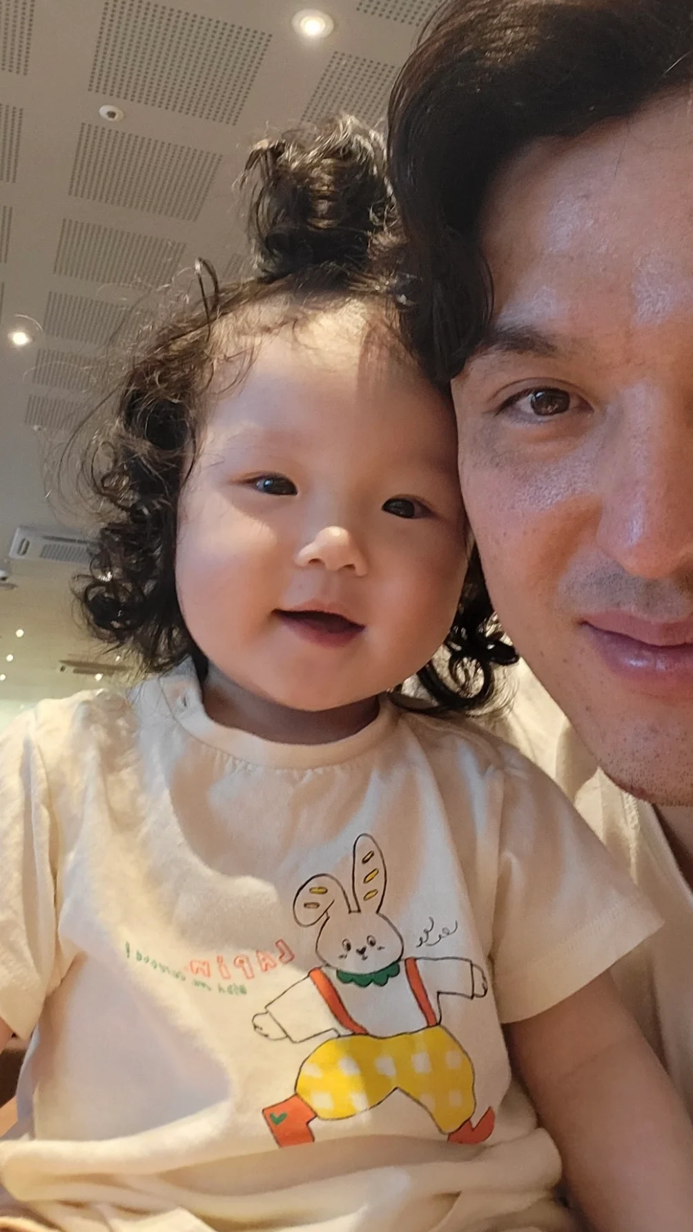[잡담] 채이 애기때 너무 사랑스러... | 인스티즈