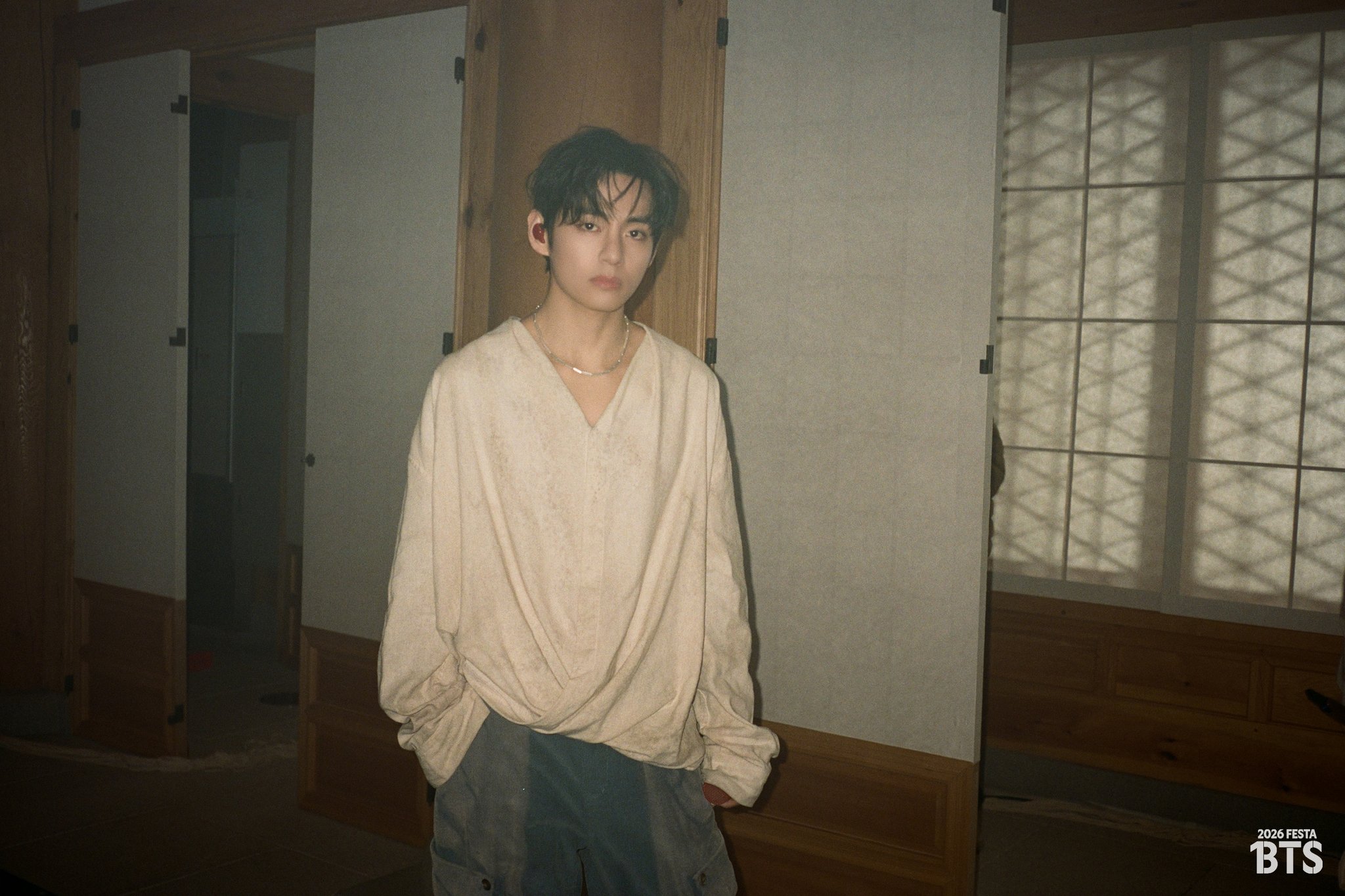 [잡담] 뷔 지금뜬거 존예다 | 인스티즈