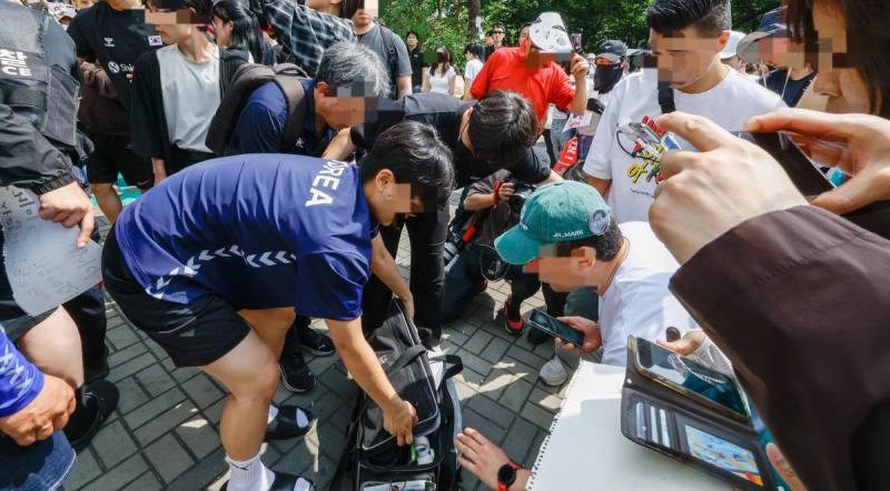 (충격주의) 짐검사에 혈안인 잠실 알파남들..JPG | 인스티즈