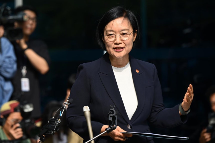 [정보/소식] "도가니 사리기 레드 레드"… 한성숙 총리 후보자, 요즘 대세 아이돌 코르티스 가사 읊은 이유 | 인스티즈