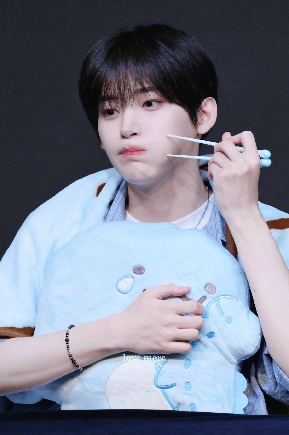 [잡담] 너무 귀엽다...🩵 | 인스티즈