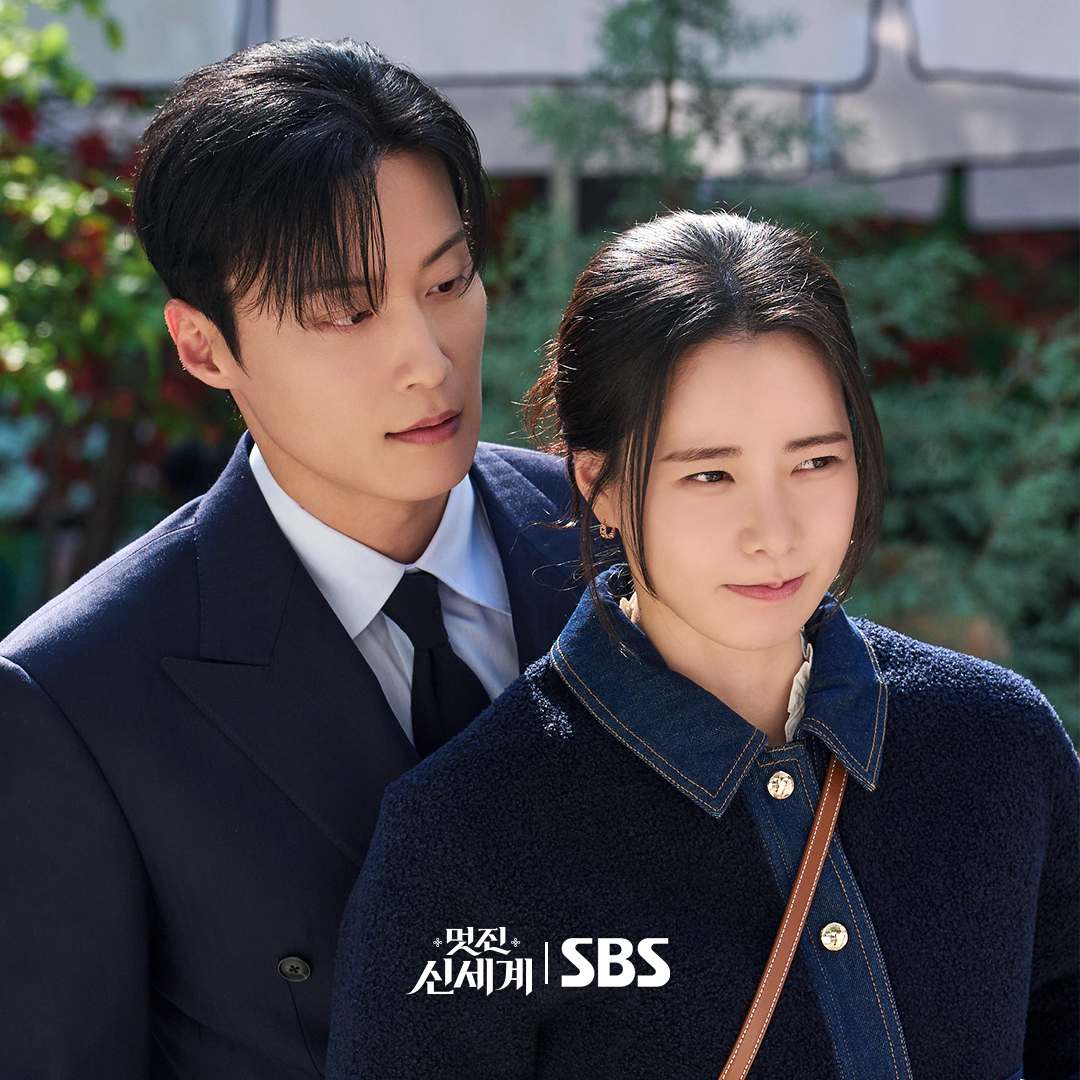 [잡담] 멋진신세계) 습스가 올려준 사진 보면 차세계 눈은 그냥 서리한테 고정이네 | 인스티즈