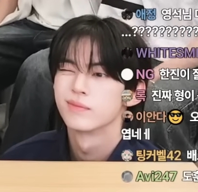 [잡담] 도훈 구석에서 넘 커엽당.. | 인스티즈