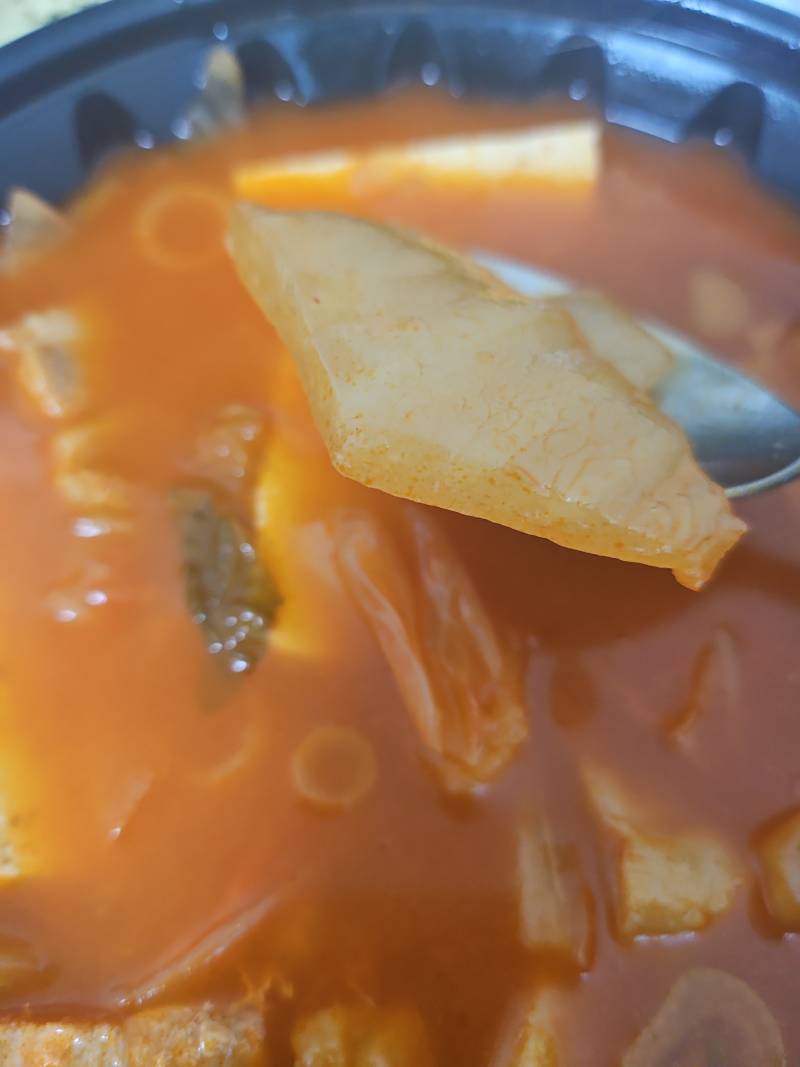 [잡담] 이거 묵은지 김치지개 같아..? | 인스티즈