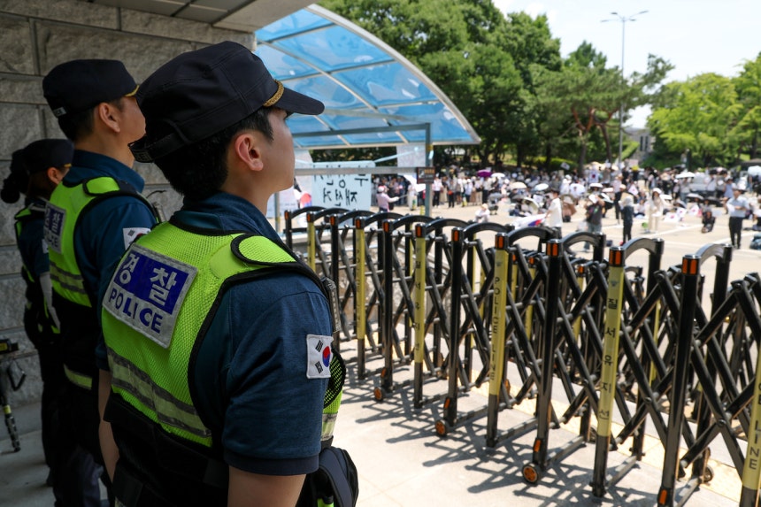 [정보/소식] [속보] 경찰청 "잠실 시위현장 폭행·강요 등 엄정 대응”···시위대가 소지품 검사 못할듯 | 인스티즈