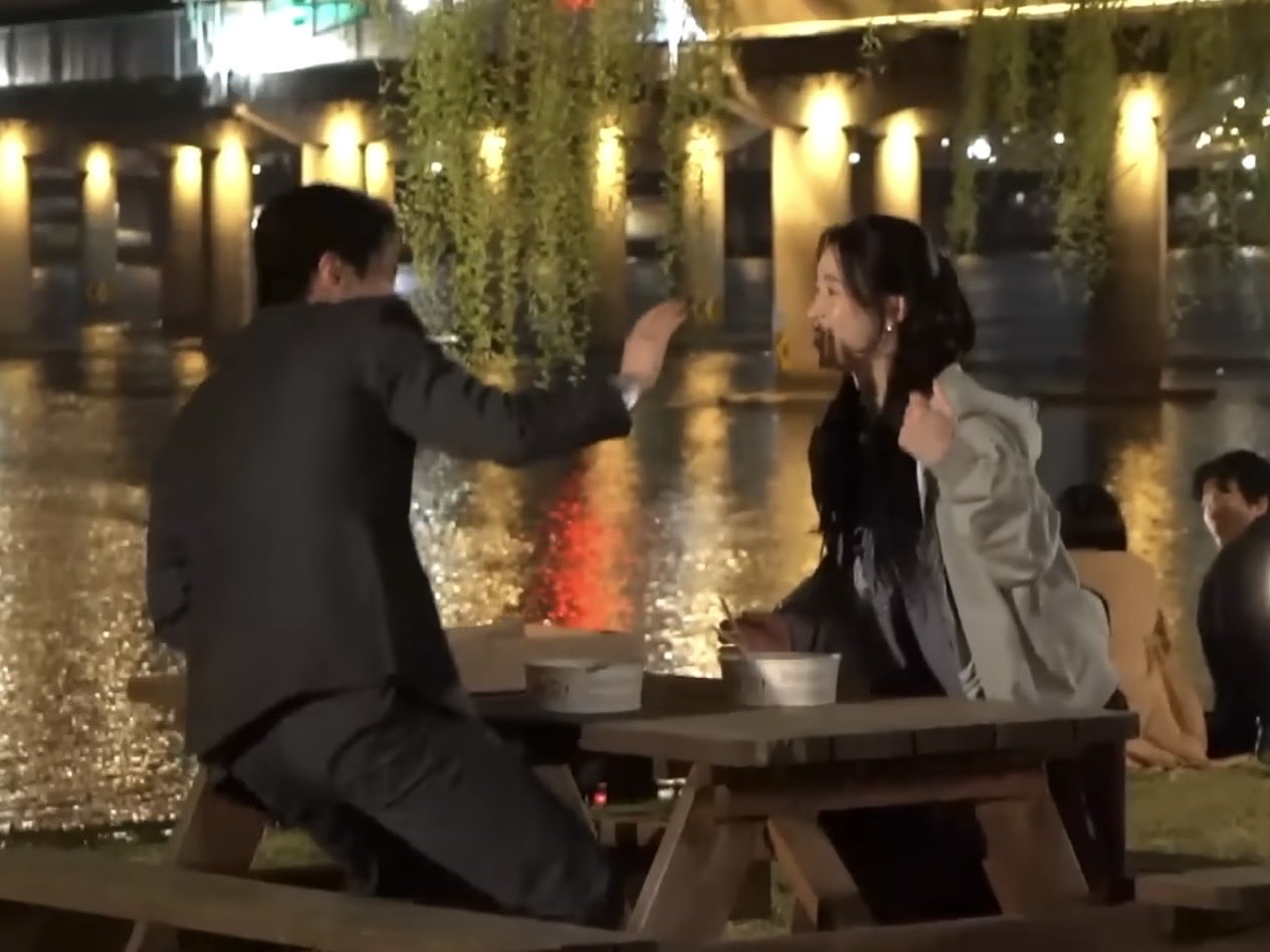 [잡담] 멋진신세계) 화면 밖에서도 뚜들당하는거 너무 좋습니다 | 인스티즈