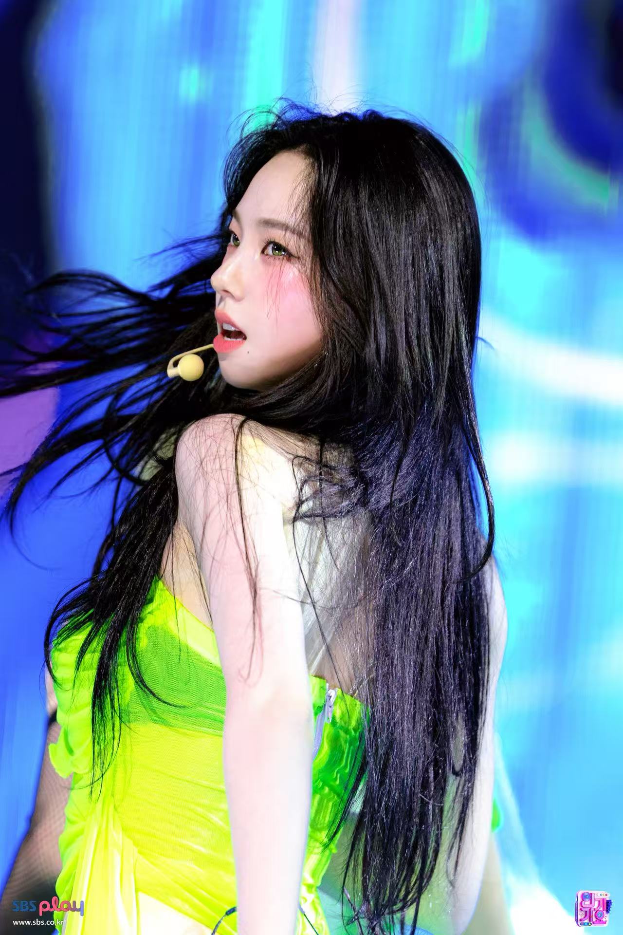 [잡담] 260607 인기가요 카리나 윈터 현장포토 사진 | 인스티즈