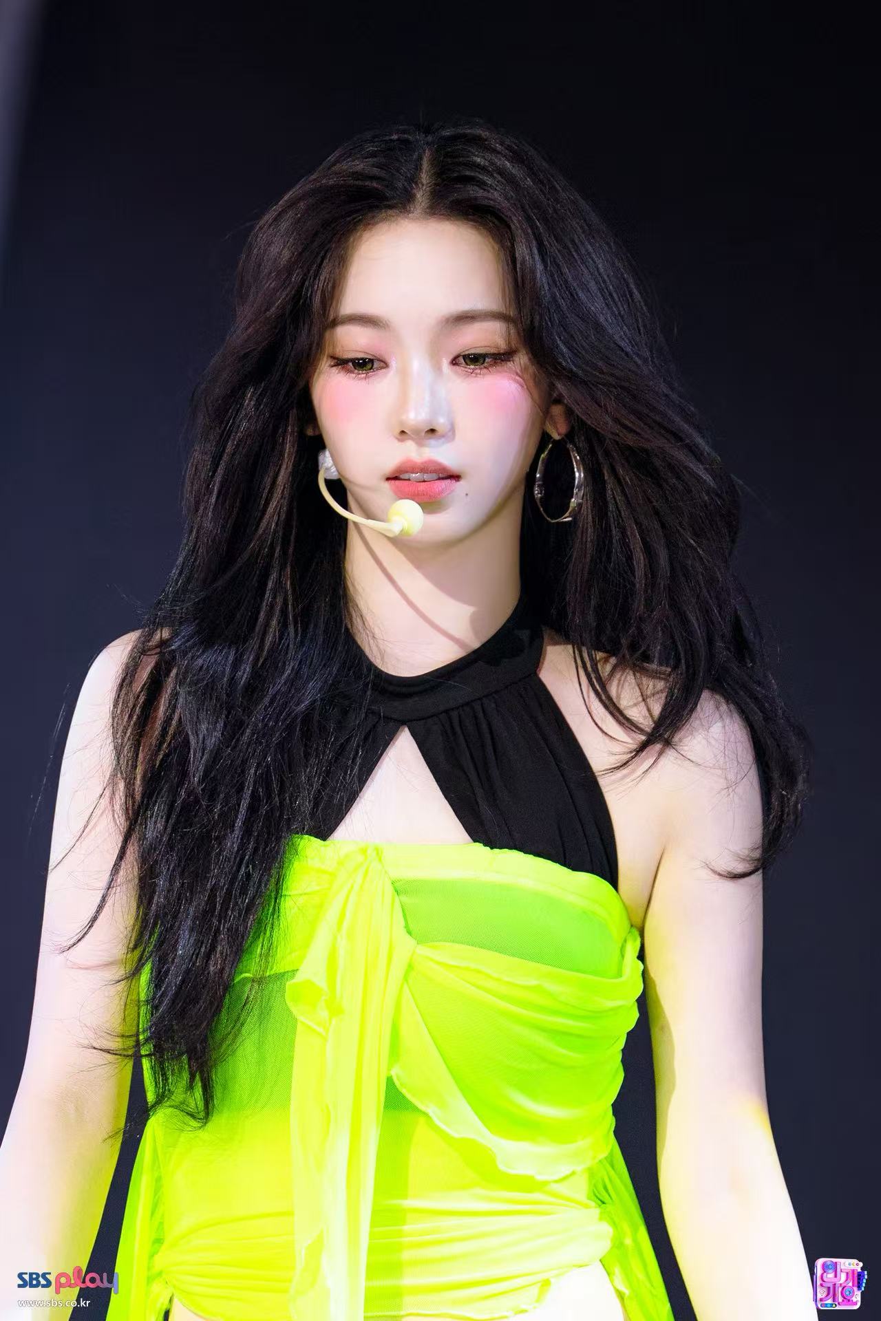 [잡담] 260607 인기가요 카리나 윈터 현장포토 사진 | 인스티즈