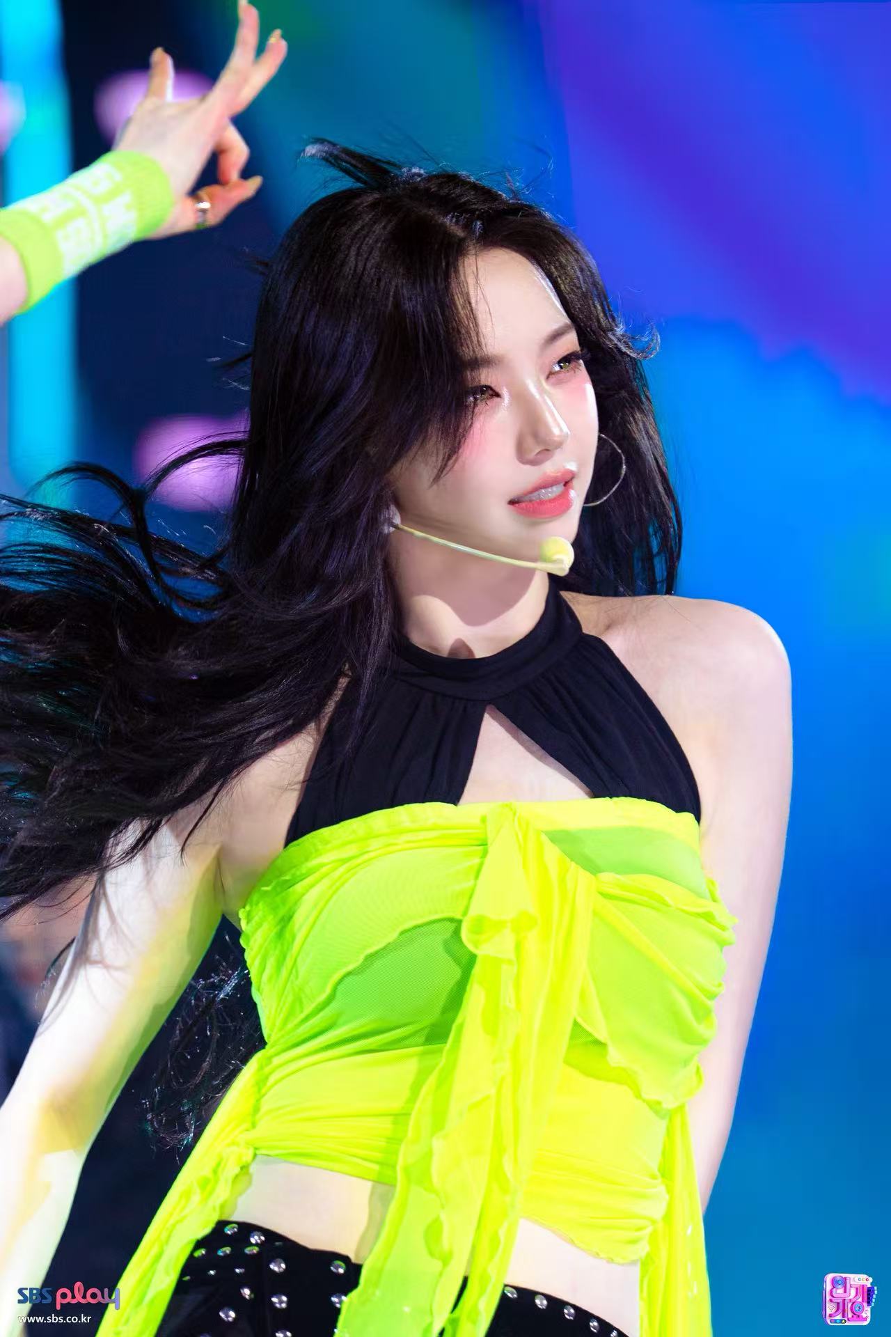 [잡담] 260607 인기가요 카리나 윈터 현장포토 사진 | 인스티즈