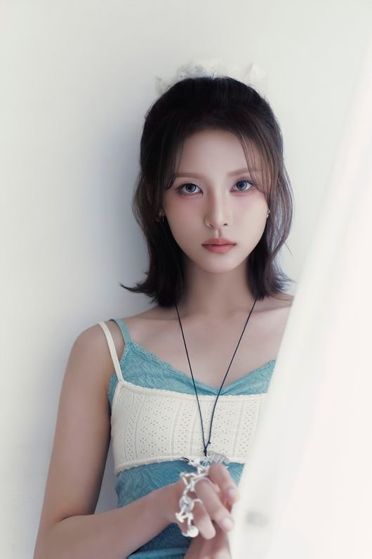 [정보/소식] 키라스 카일리, 에프엑스 루나와 2세대·5세대 뛰어넘은 깜짝 컬래버…'솜사탕' 발매 | 인스티즈