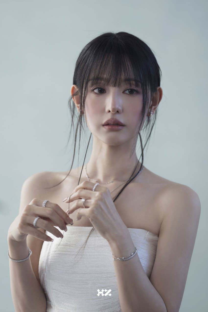 [잡담] 배우 김지원 소속사 올려준 엘르 화보 비하인드 사진들 | 인스티즈