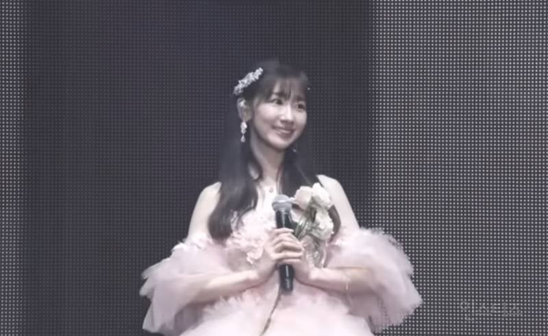 AKB48 멤버들 그룹 나갈때 표정보면 다들 미련 하나도 없어보임....JPG | 인스티즈