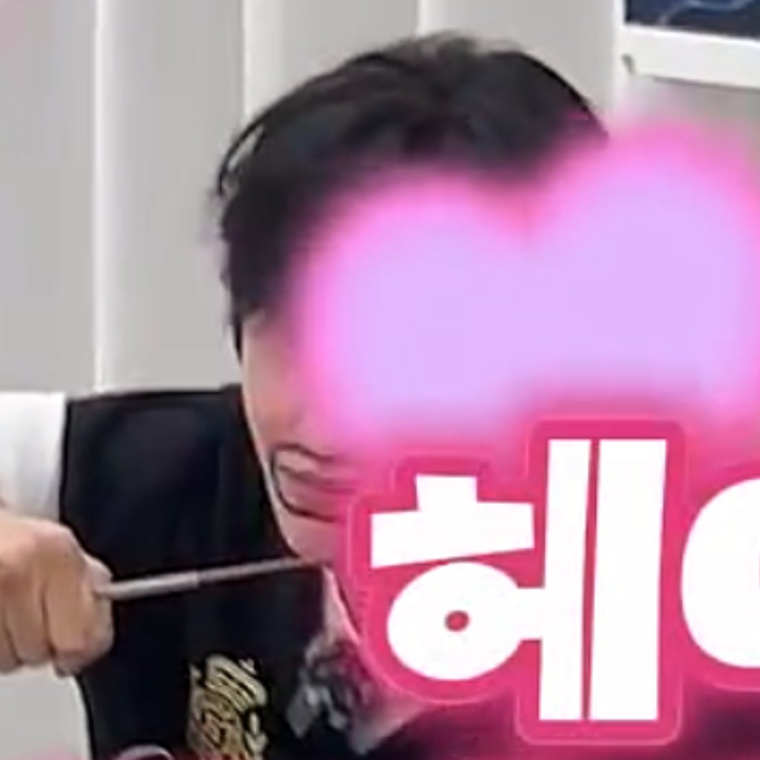 [잡담] 원빈이 수염 왜 잘어울리냐 | 인스티즈