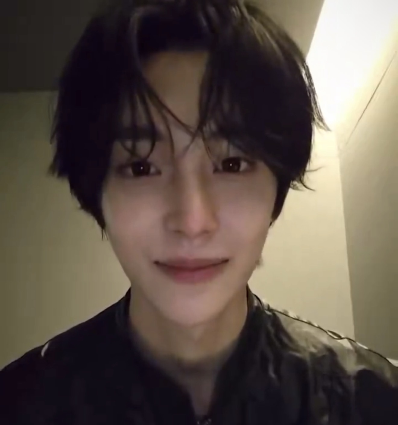 [잡담] 원빈 눈코입 진짜 크다 | 인스티즈