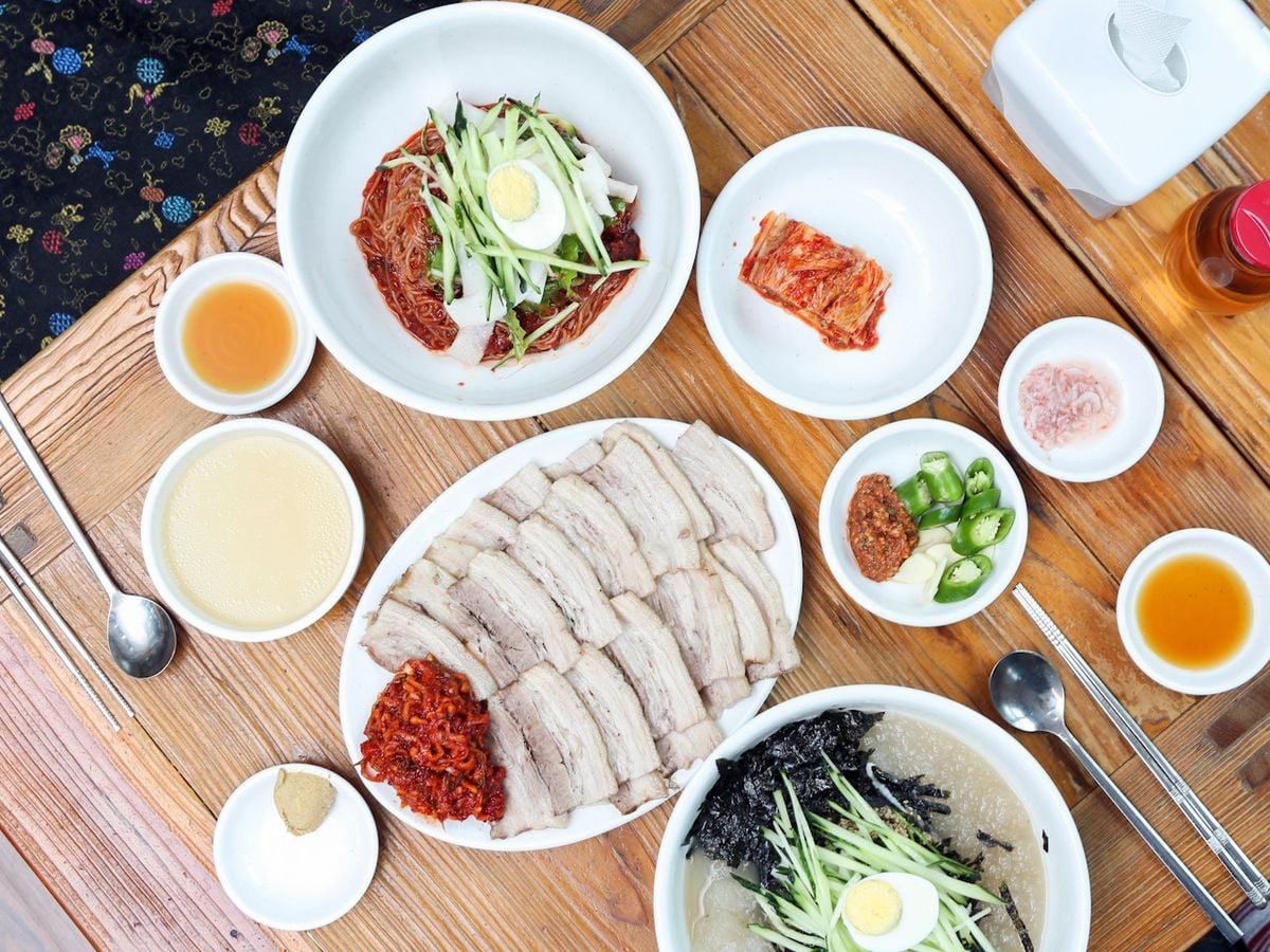 [정보/소식] (ELLE)정국도 방문한 BTS 부산 콘서트장 근처 사직 맛집 4 | 인스티즈