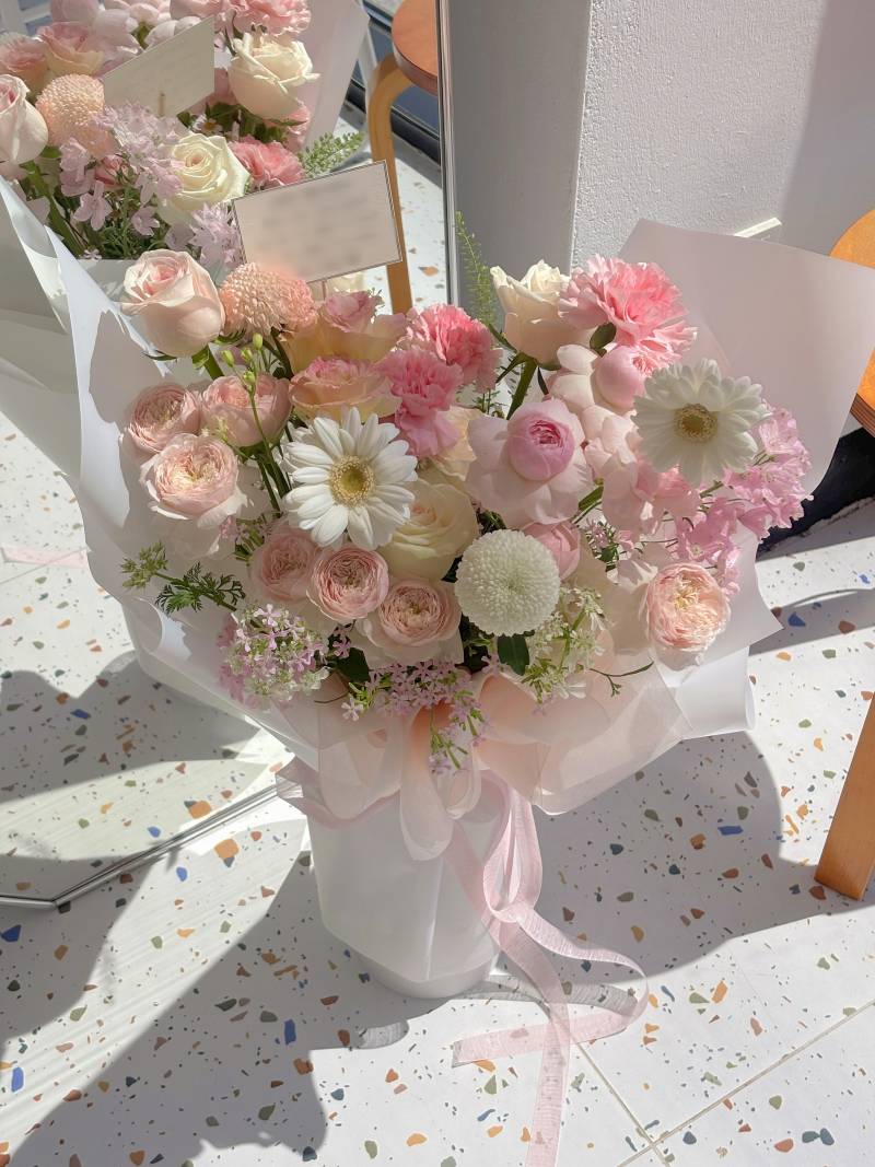 [잡담] 애들아 환갑 꽃 좀 같이 골라주라ㅠㅠ | 인스티즈