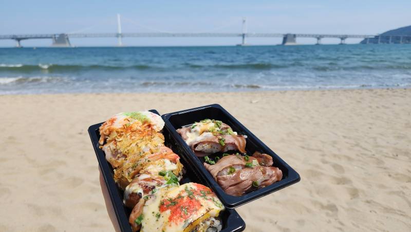 [잡담] 어제 광안리 포장 혼밥했는데 개쩔어 🍣 | 인스티즈