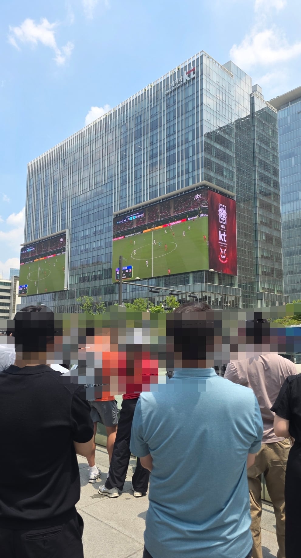 [잡담] 광화문 직장인들 다 나와서 점심에 보다 감 ㅋㅋㅋㅋ | 인스티즈