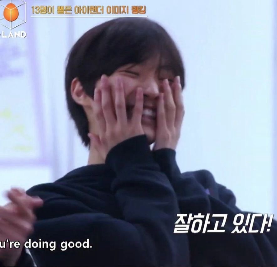 [잡담] 엇 덕 케 이 럿 케 무해하게 웃을수가 . . | 인스티즈