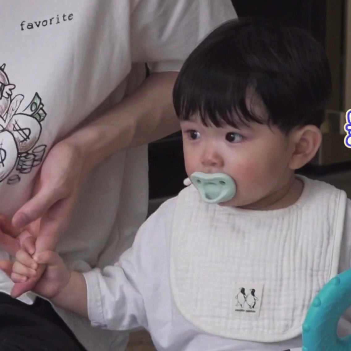 [잡담] 수빈이랑 손 잡는 유준이 보면ㅋㅋㅋ ㄹㅇ 손이 검지만함ㅋㅋㅋ | 인스티즈