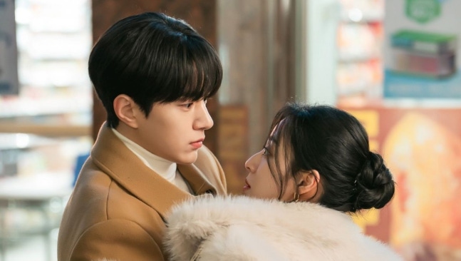 [정보/소식] 공감세포) '공감세포' 김명수·강민아, 감정 전이 로맨스…핑크빛 파트너십 예고 | 인스티즈
