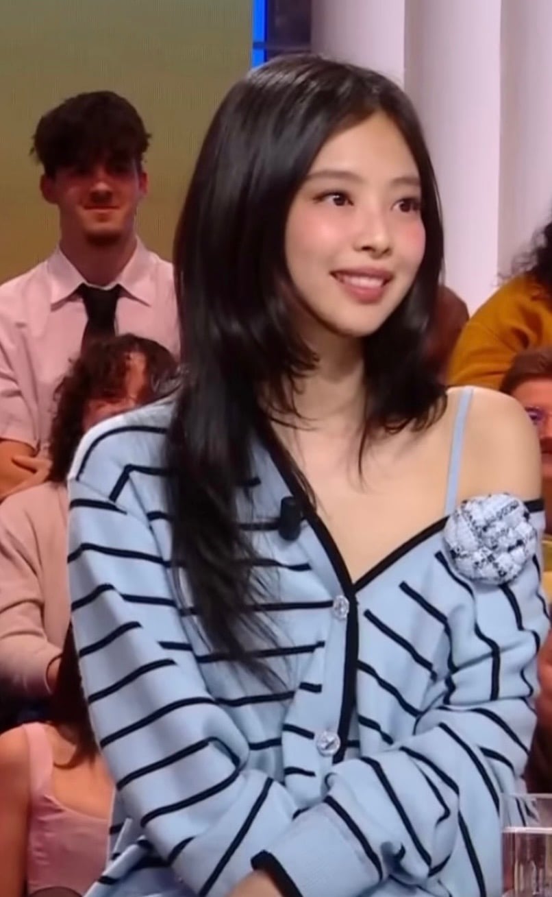 [잡담] 제니 머리 이거 레이어드 컷이야??? | 인스티즈