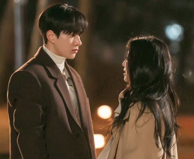[정보/소식] 공감세포) '공감세포' 김명수·강민아, 감정 전이 로맨스…핑크빛 파트너십 예고 | 인스티즈