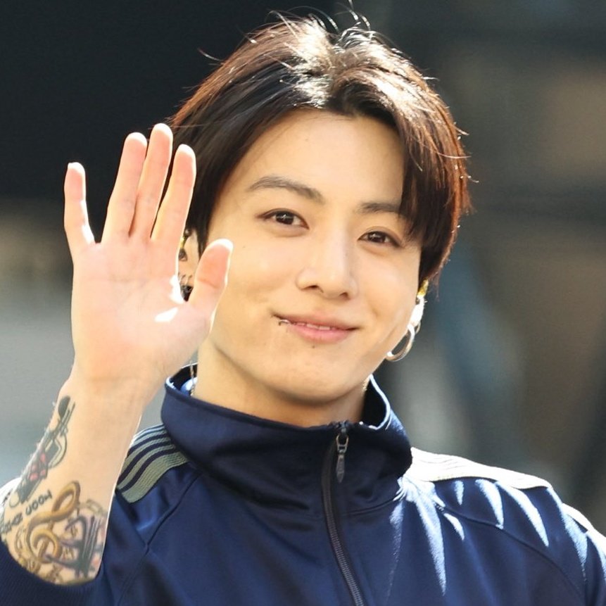 [잡담] 정국 팬들보고 웃는거봐 | 인스티즈