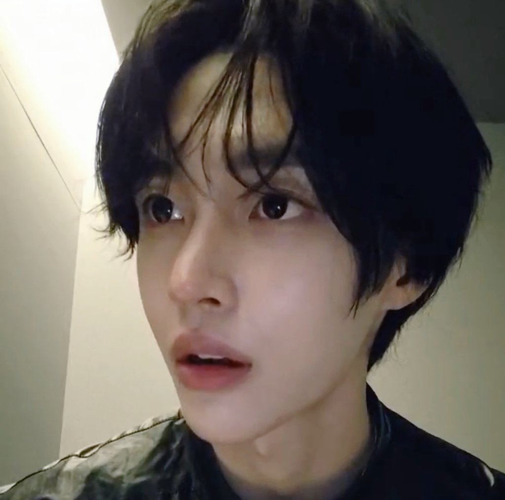 [잡담] 원빈님 요즘 얼굴폼 미쳤꾸마 | 인스티즈