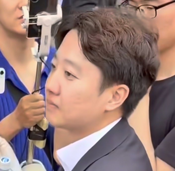 [잡담] 이사람이 이준석이야? | 인스티즈