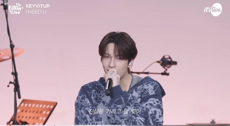 방탄소년단 노래 핸드마이크 생 라이브로 말아 준 남돌.jpg | 인스티즈
