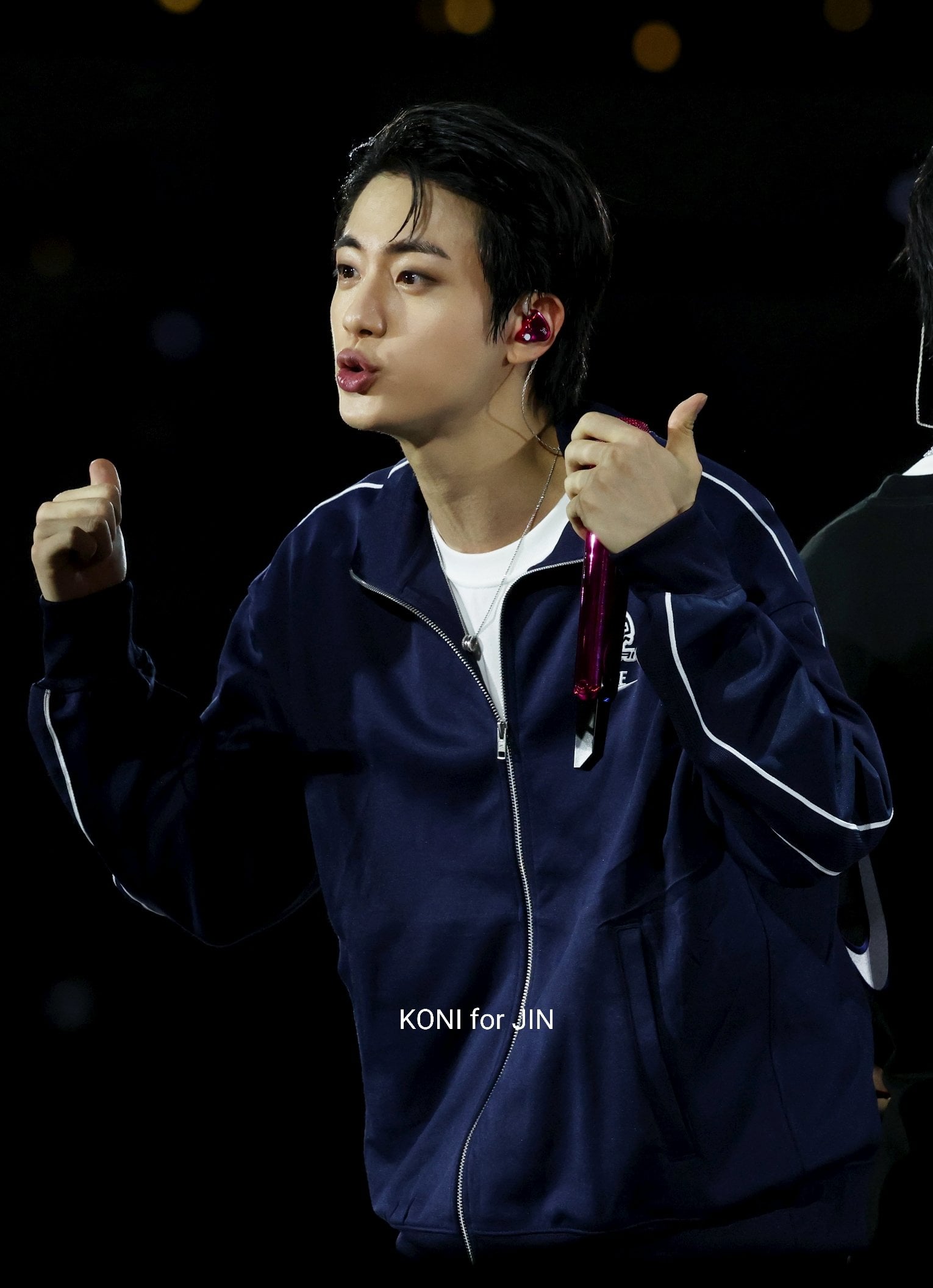 [잡담] 부산 콘 1일차 방탄 진 볼 사람 | 인스티즈