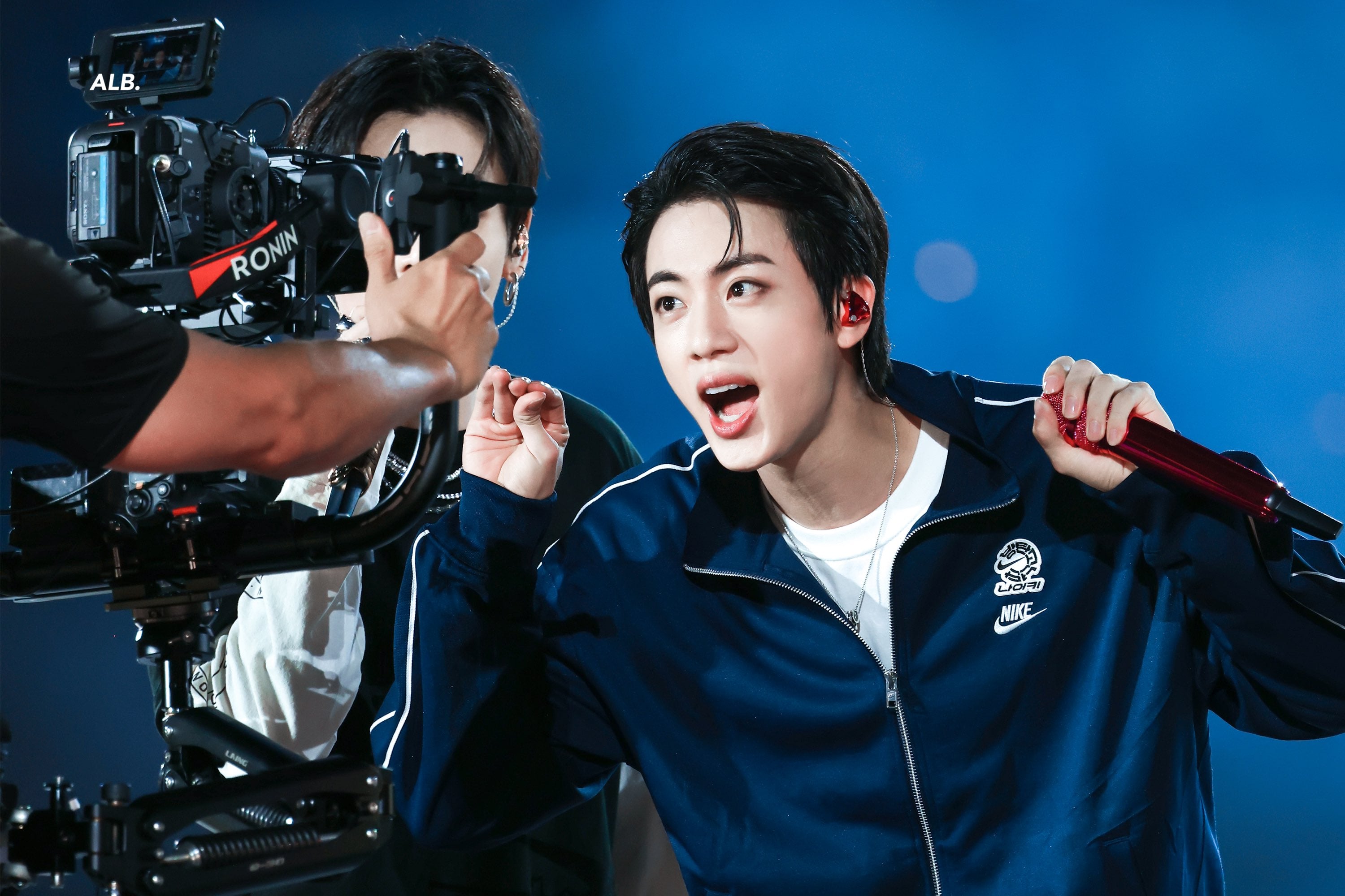 [잡담] 부산 콘 1일차 방탄 진 볼 사람 | 인스티즈