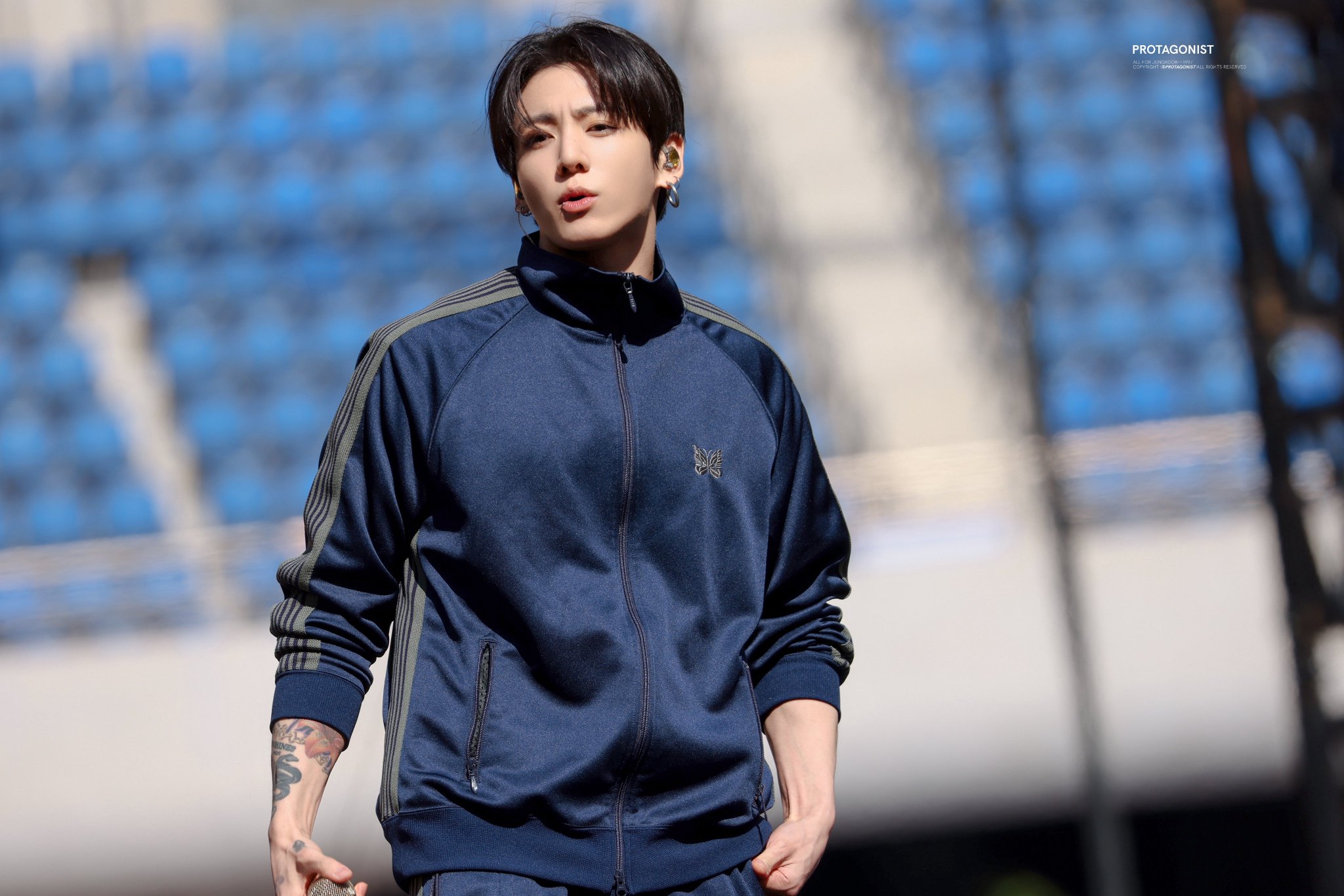 [잡담] 정국 솔로입덕이라 단체콘 첨 달려보는데 | 인스티즈