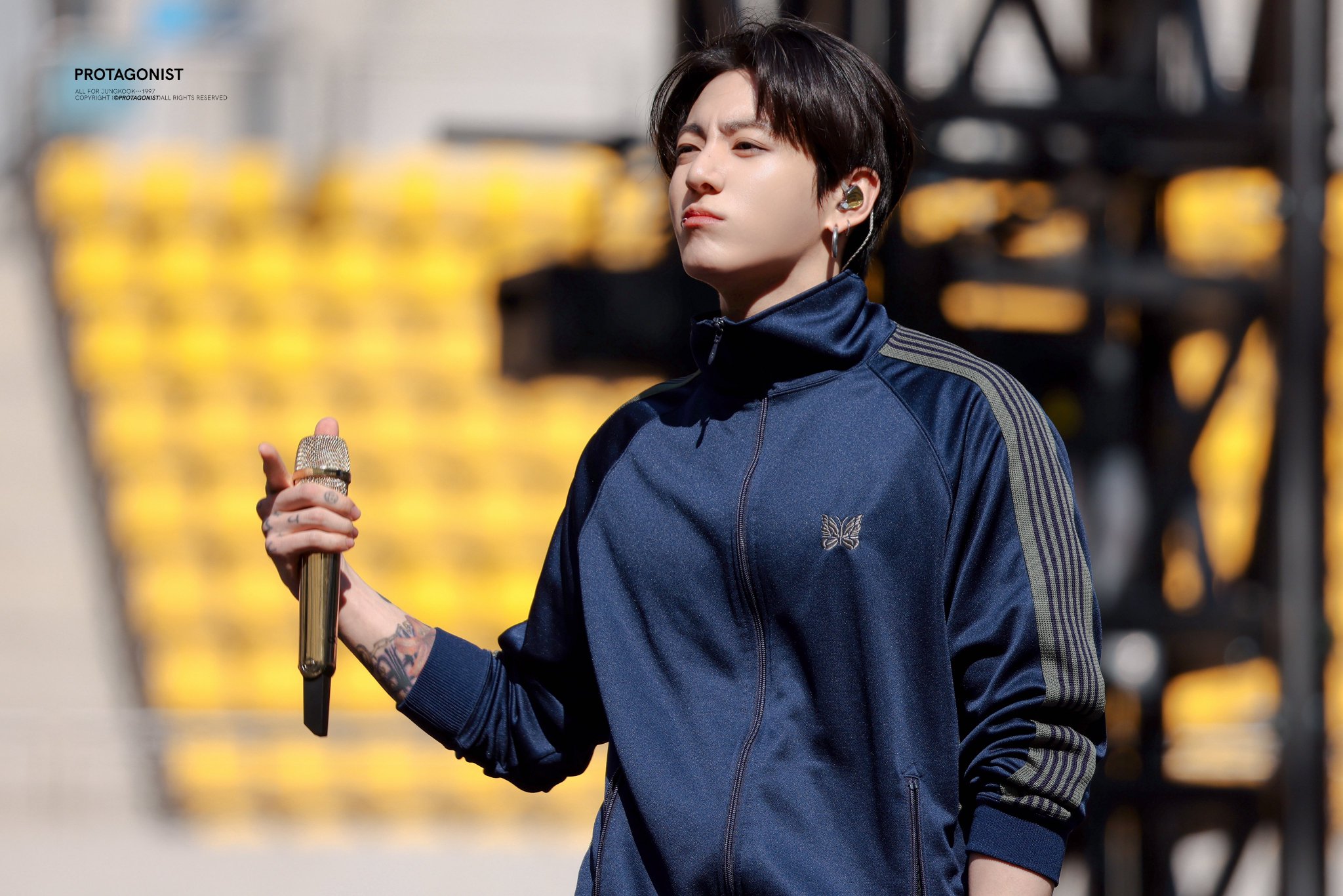 [잡담] 정국 솔로입덕이라 단체콘 첨 달려보는데 | 인스티즈