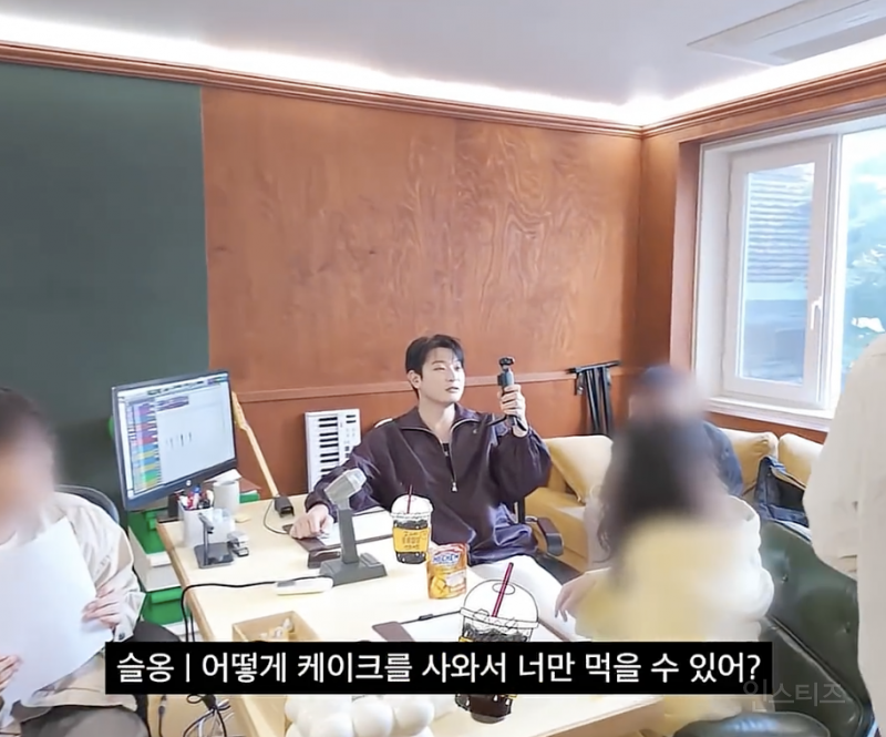 19년차에도 생일케이크로 싸우는 그룹ㅋㅋㅋㅋ.jpg | 인스티즈