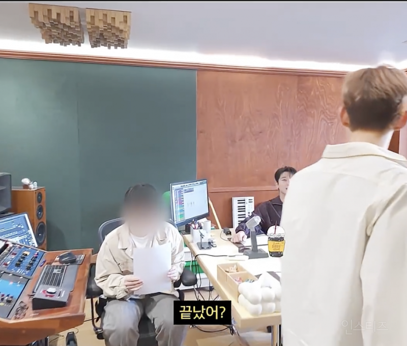 19년차에도 생일케이크로 싸우는 그룹ㅋㅋㅋㅋ.jpg | 인스티즈
