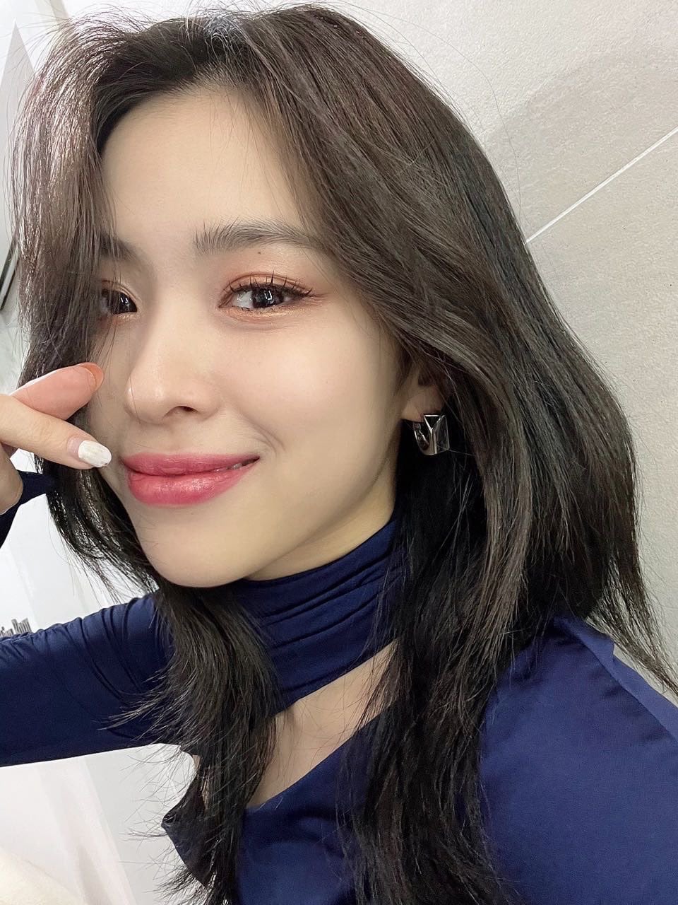 [잡담] 류진 김지은 한소희 자매같이 닮았어 | 인스티즈