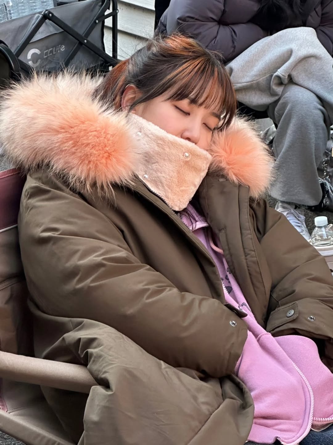 [잡담] 원더풀스) 채니본 자는거 넘 귀여워... | 인스티즈