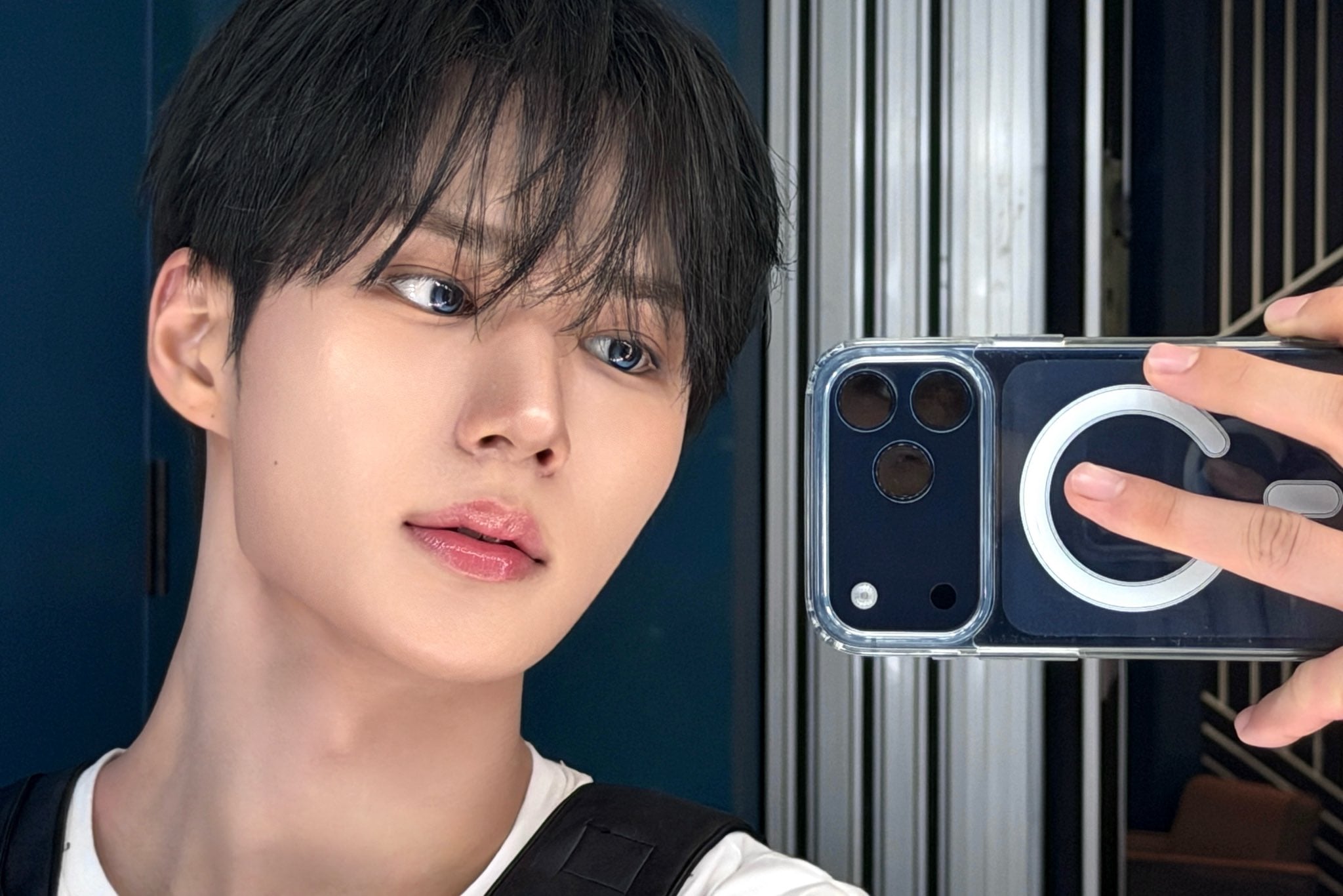 [잡담] 렌즈잘알익들아 들어와봐 내최애가 낀 렌즈 이거같아보여? | 인스티즈
