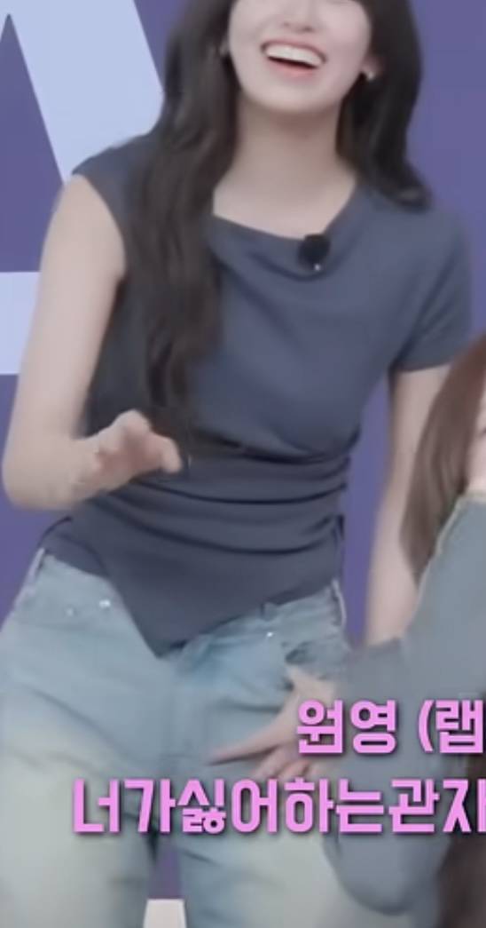 [잡담] 이거 옷 뭘까 ㅠㅠㅠㅠ | 인스티즈