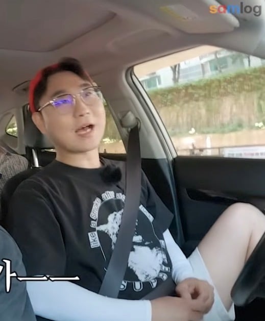 [잡담] 한쪽 발 올리고 운전해도 불법은 아니지? | 인스티즈